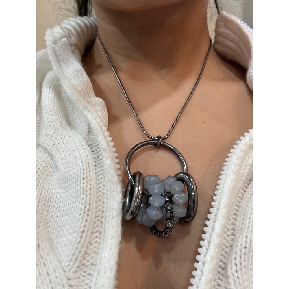 1-Nine West Pendant Necklace Womens OS Blue Excellent Gunmetal Interlocking Ring